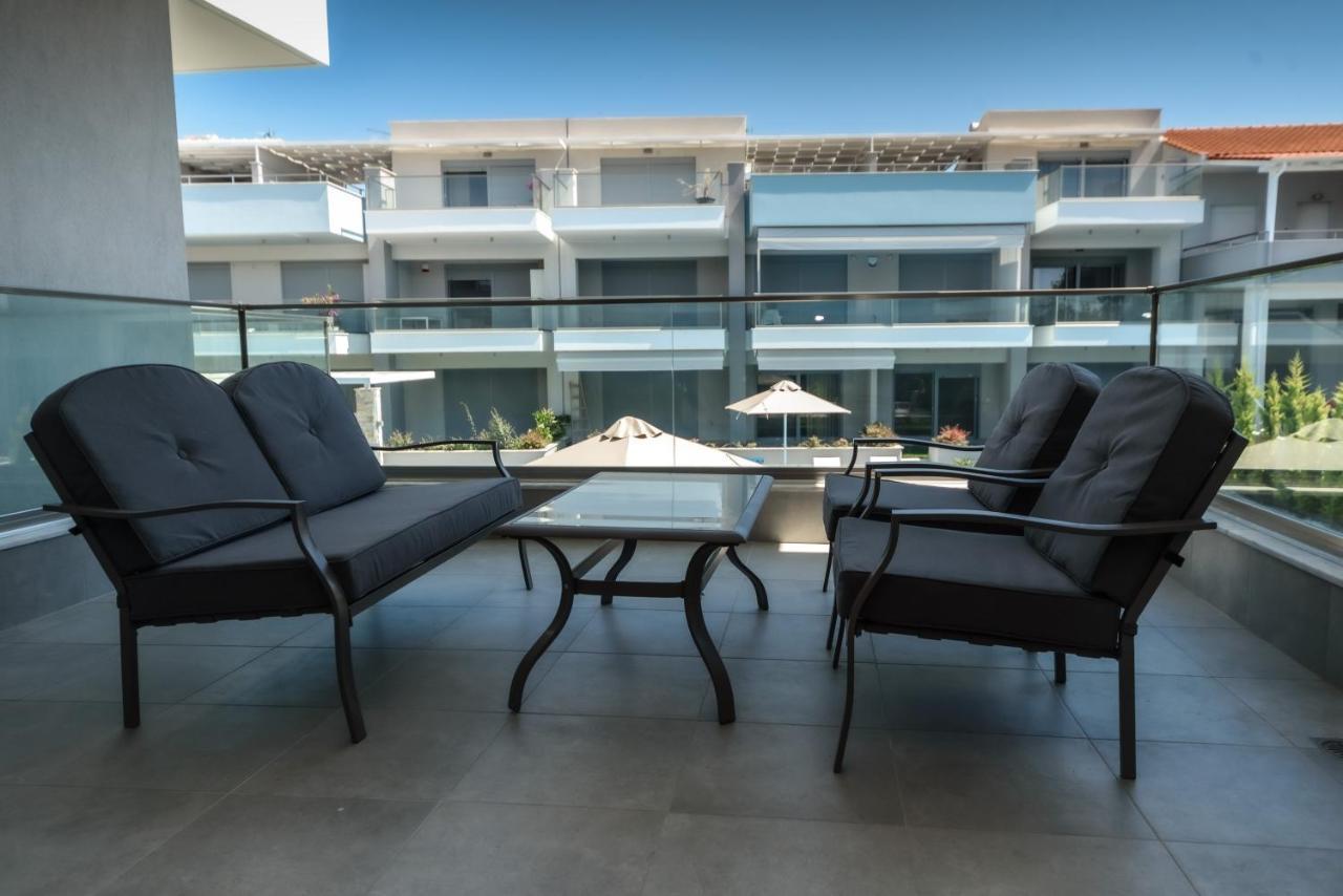Itaka Familiy Apartments - Halkidiki Suites Com Nikiti  Bagian luar foto