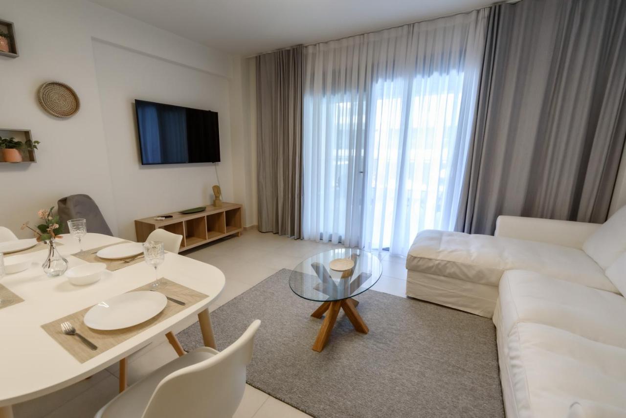 Itaka Familiy Apartments - Halkidiki Suites Com Nikiti  Bagian luar foto