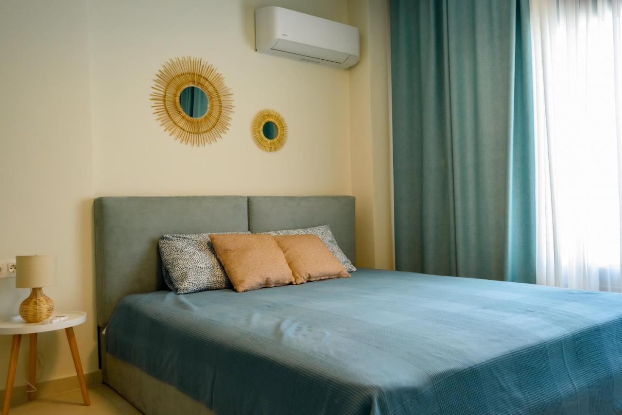 Itaka Familiy Apartments - Halkidiki Suites Com Nikiti  Bagian luar foto