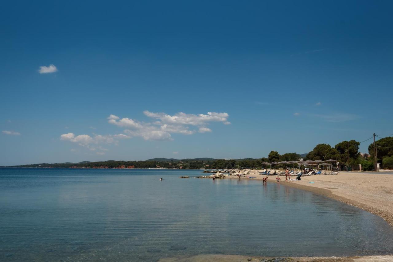 Itaka Familiy Apartments - Halkidiki Suites Com Nikiti  Bagian luar foto